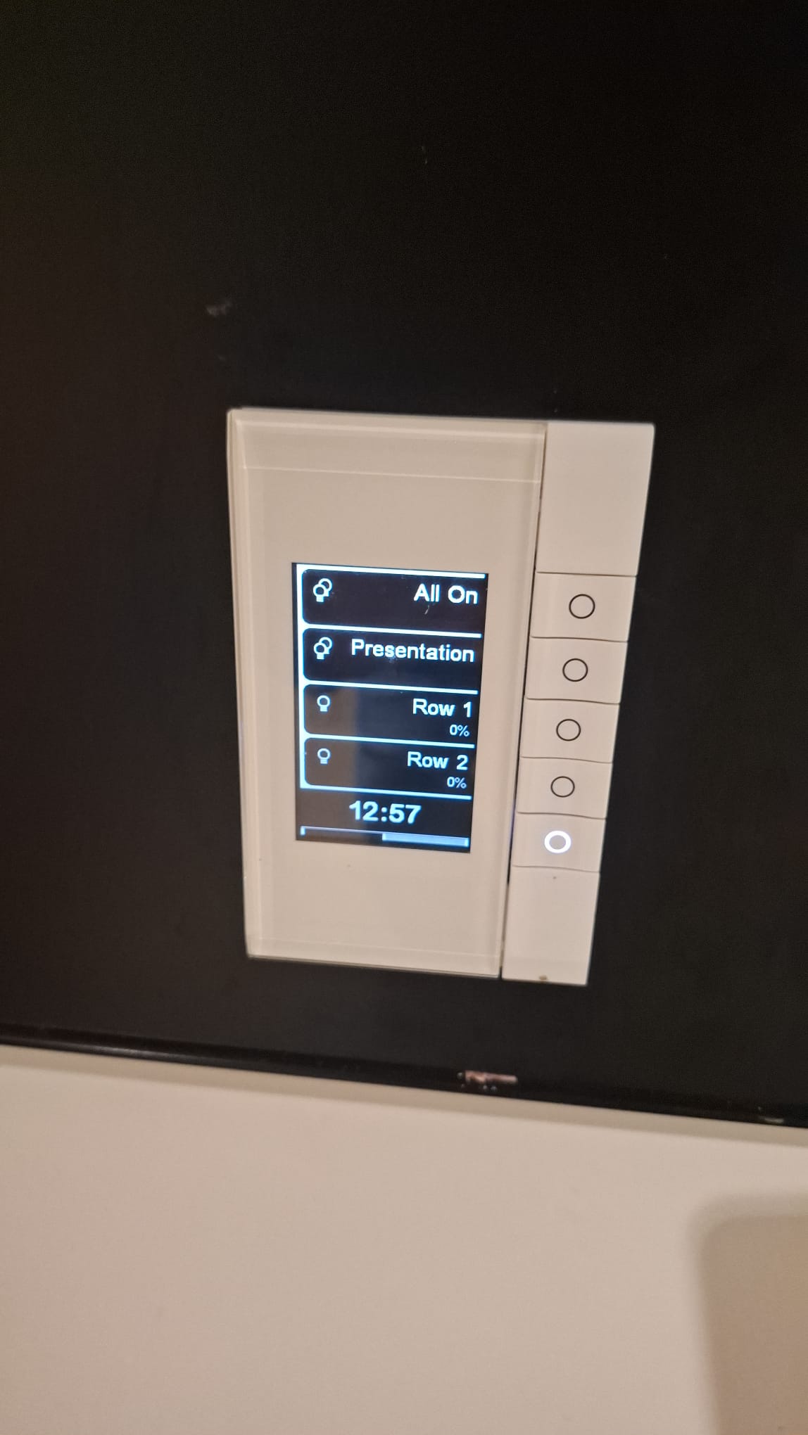 Dynalite Touchscreen Keypad — Scene Control